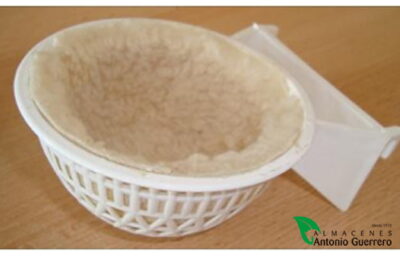 NIDO DE PLÁSTICO PARA COLGAR FORRADO DE BORREGUITO