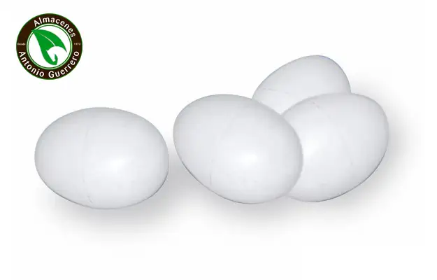 Huevos de Plástico Gallinas - Almacenes Antonio Guerrero